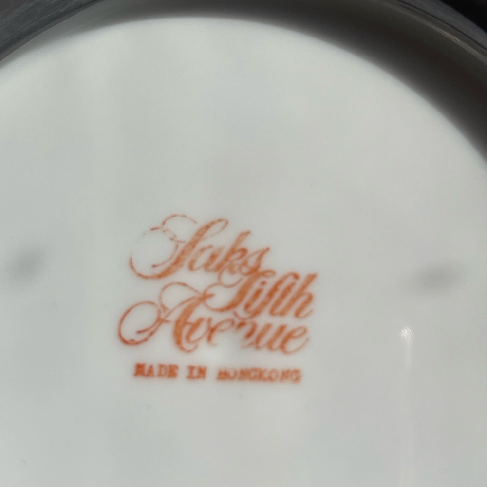 Saks 5th Ave vintage ceramic dish for display - Picture 4 of 7